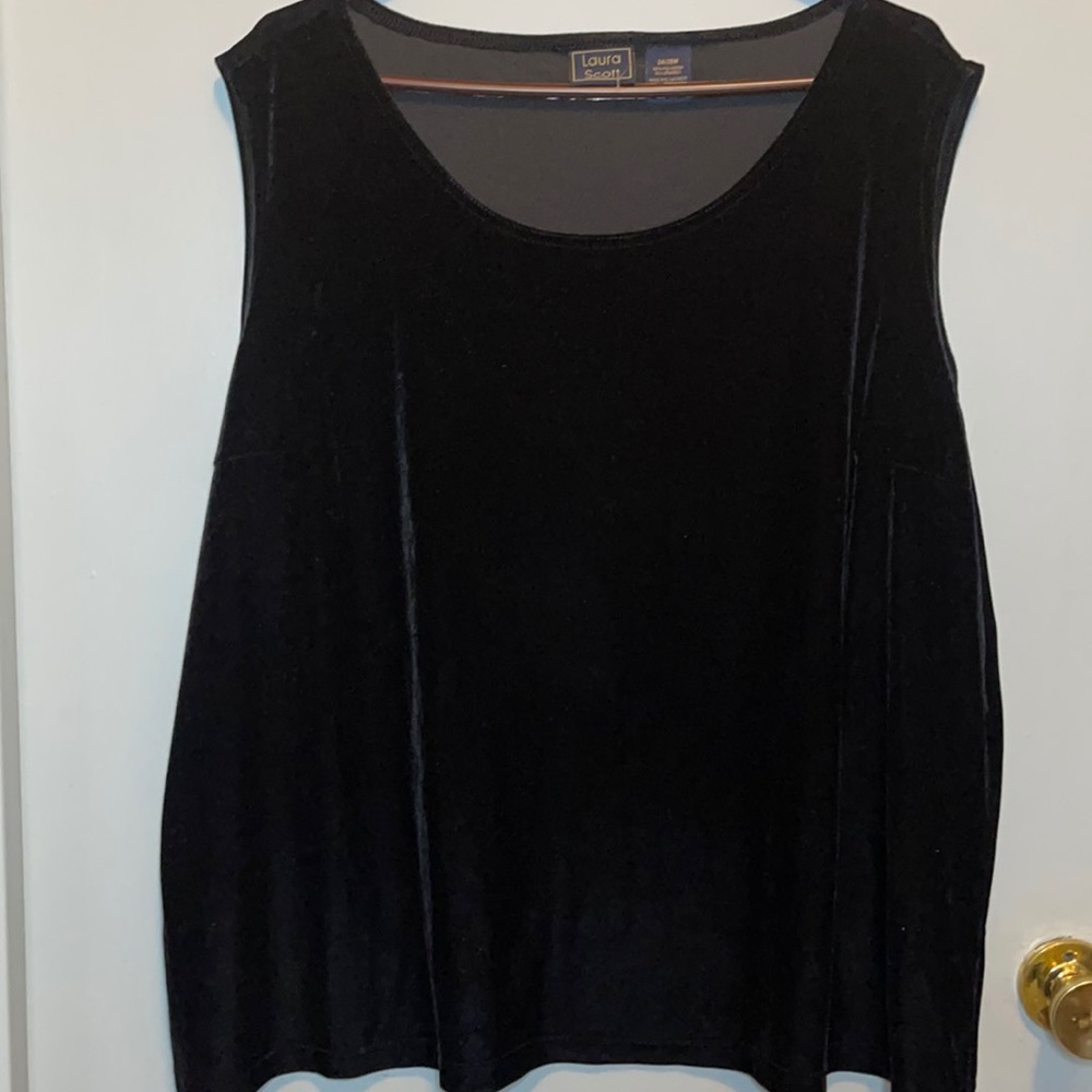 Laura Scott Velvet Black tank